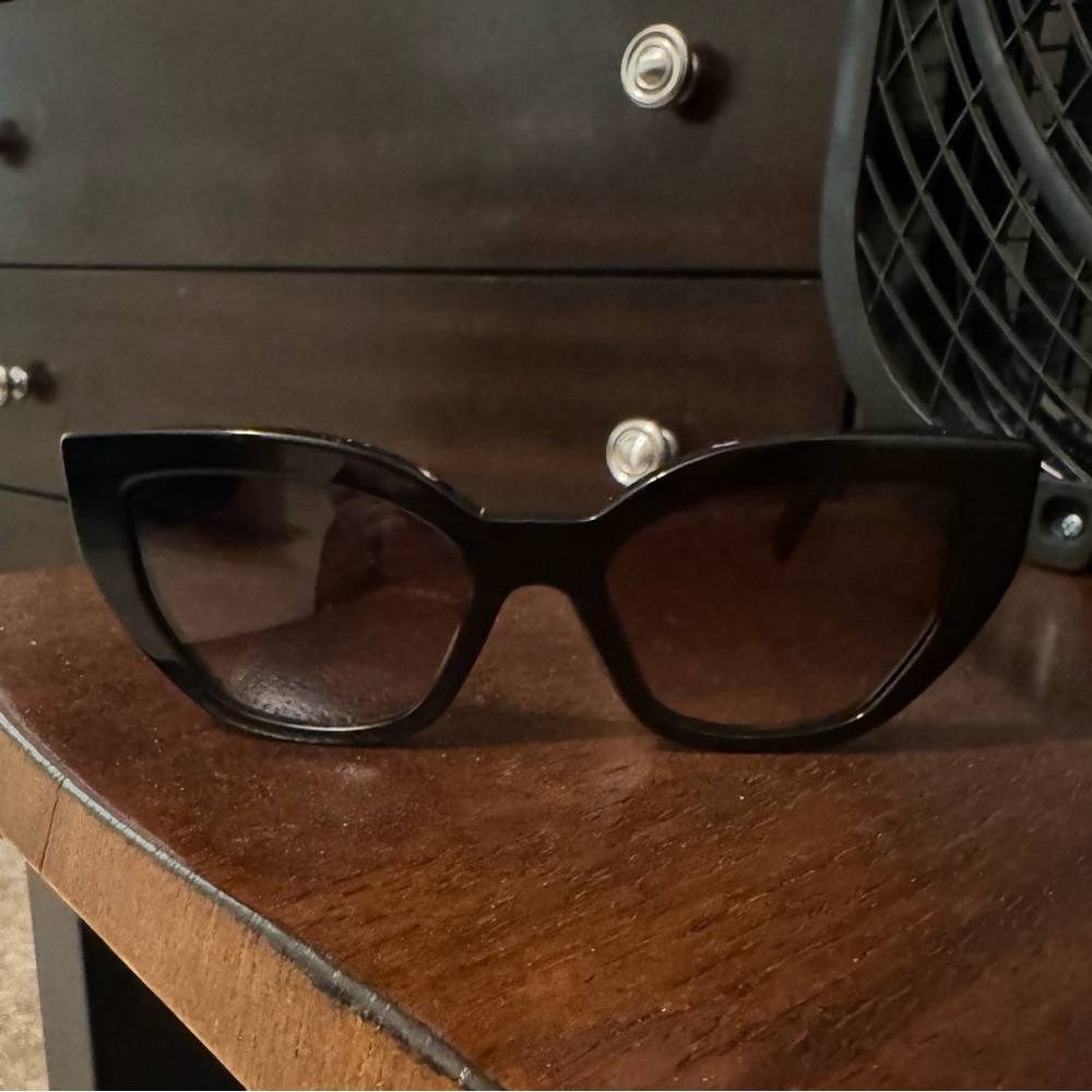 Women Prada sunglasses